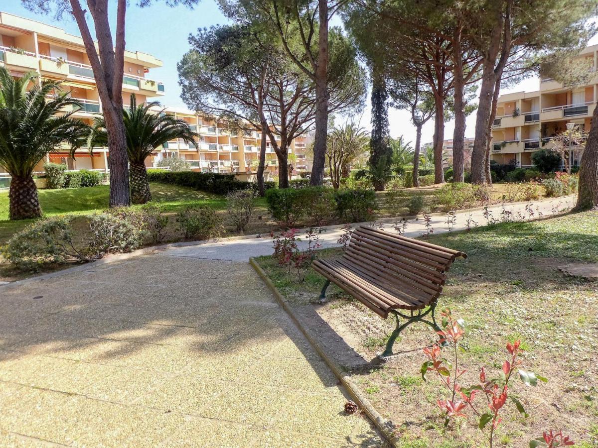 Apartment Cote D'Azur-16 By Interhome Bormes-les-Mimosas Bagian luar foto